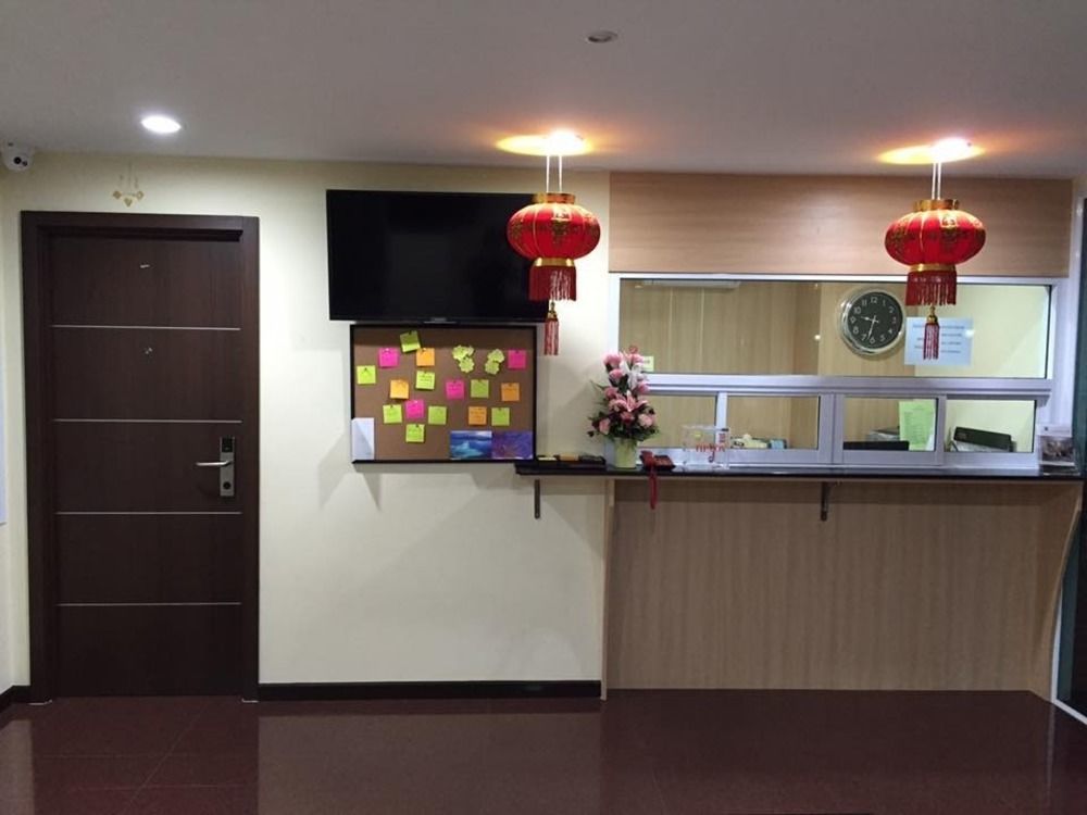 Aparthotel Modernbright Laemchabang Bang Lamung Exterior foto