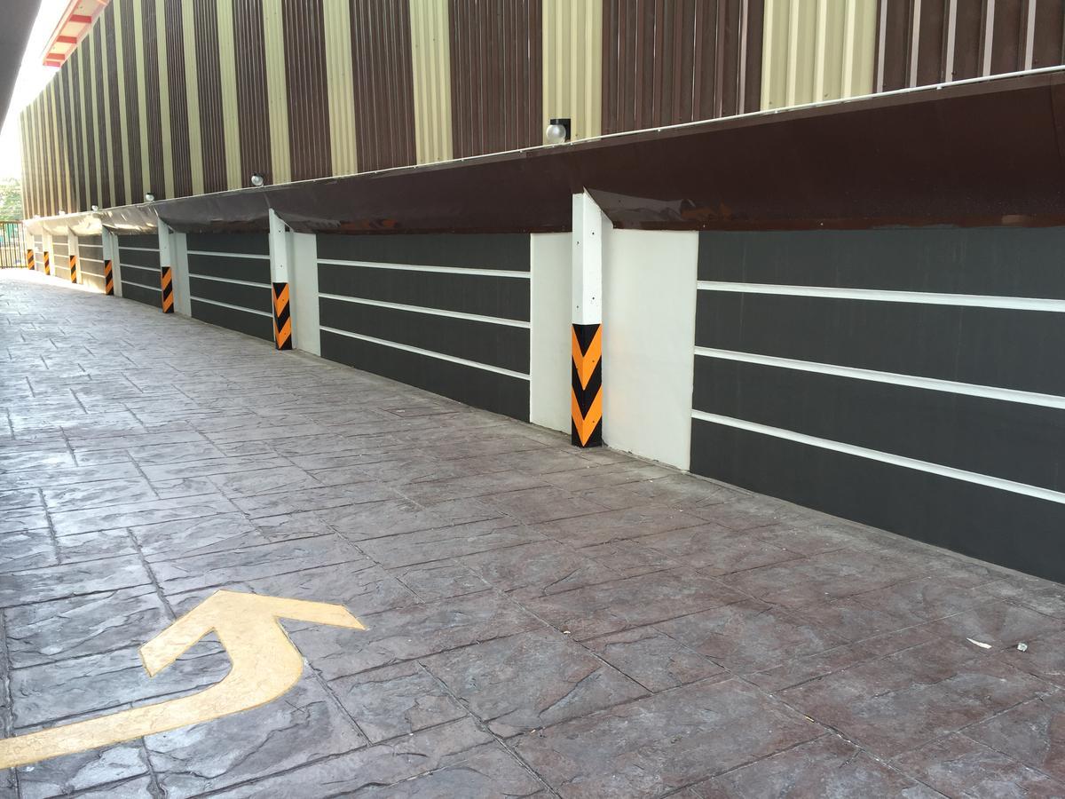 Aparthotel Modernbright Laemchabang Bang Lamung Exterior foto