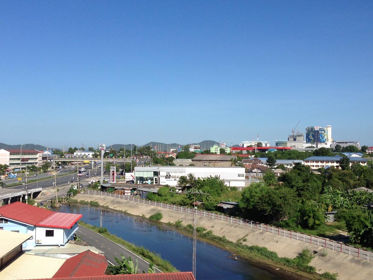 Aparthotel Modernbright Laemchabang Bang Lamung Exterior foto