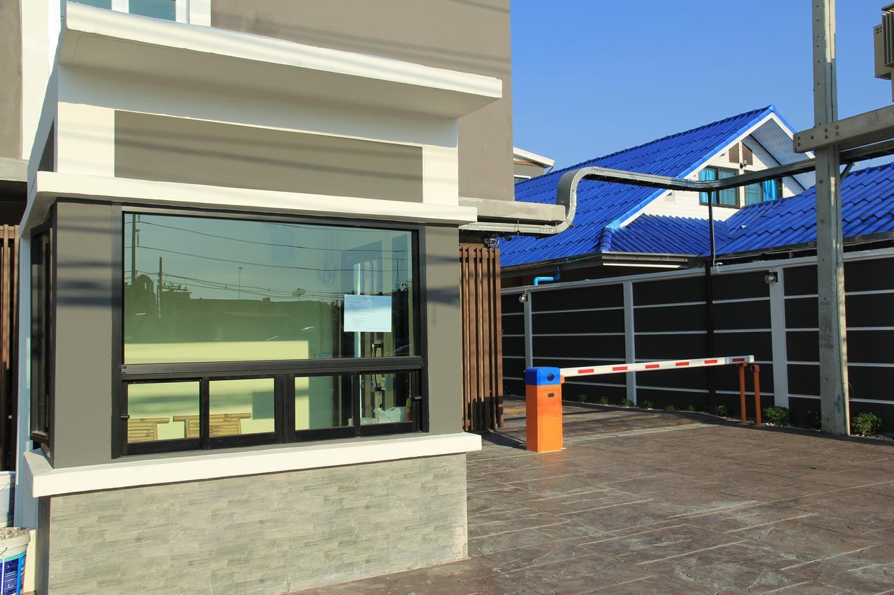 Aparthotel Modernbright Laemchabang Bang Lamung Exterior foto