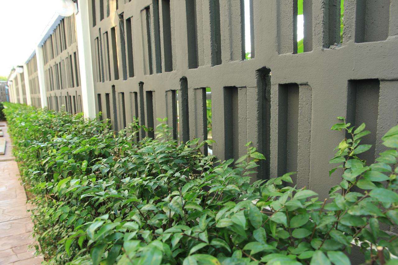 Aparthotel Modernbright Laemchabang Bang Lamung Exterior foto