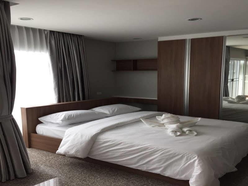 Aparthotel Modernbright Laemchabang Bang Lamung Exterior foto